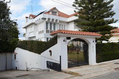 ΒΟΥΛΙΑΓΜΕΝΗ Πλησίον Κέντρο, Μονοκατοικία 650 τ.μ.,Ισογείου.